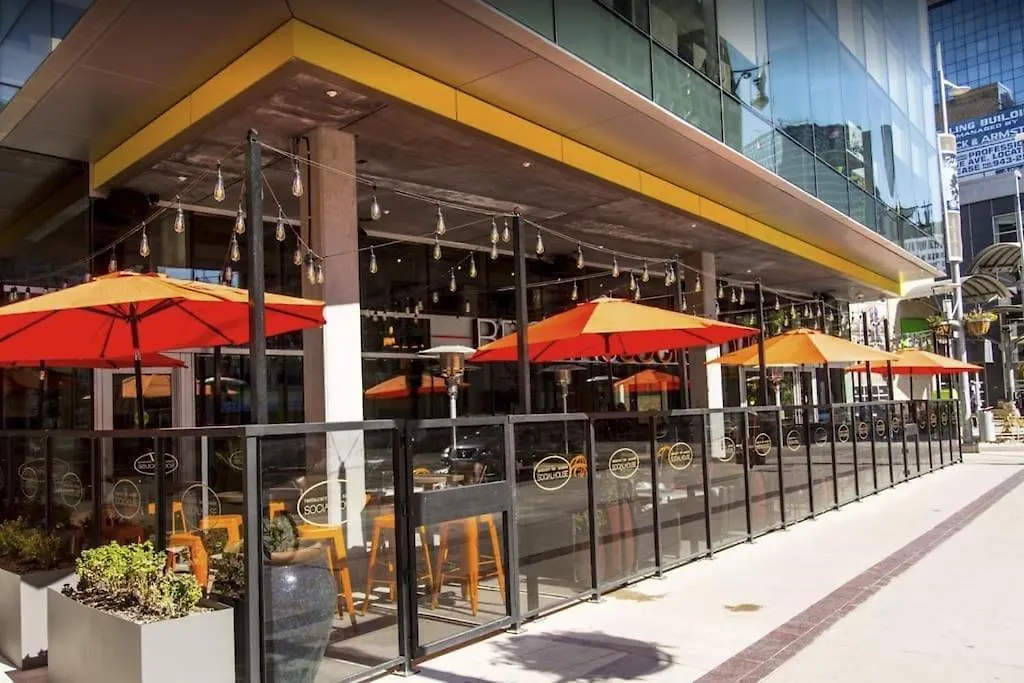 Σπίτι διακοπών Premium 2Bd Loft Dt Heated Parking Rooftop Patio Bbq Gym Coffee Γουίνιπεγκ