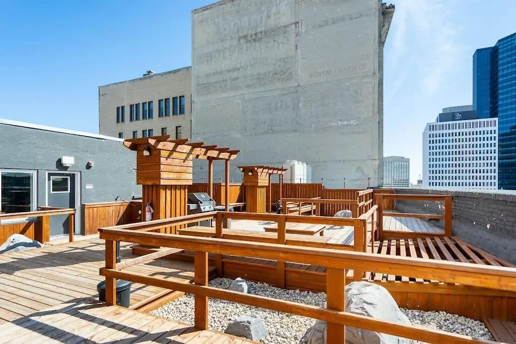Premium 2Bd Loft Dt Heated Parking Rooftop Patio Bbq Gym Coffee Γουίνιπεγκ 0*,